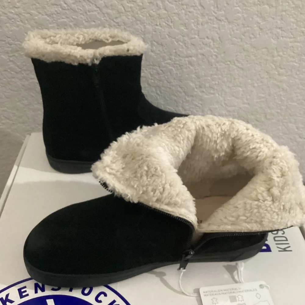 Birkenstock Kids' Lille Faux Shearling Lined Bootie (Little Kid), size 2US/33EU